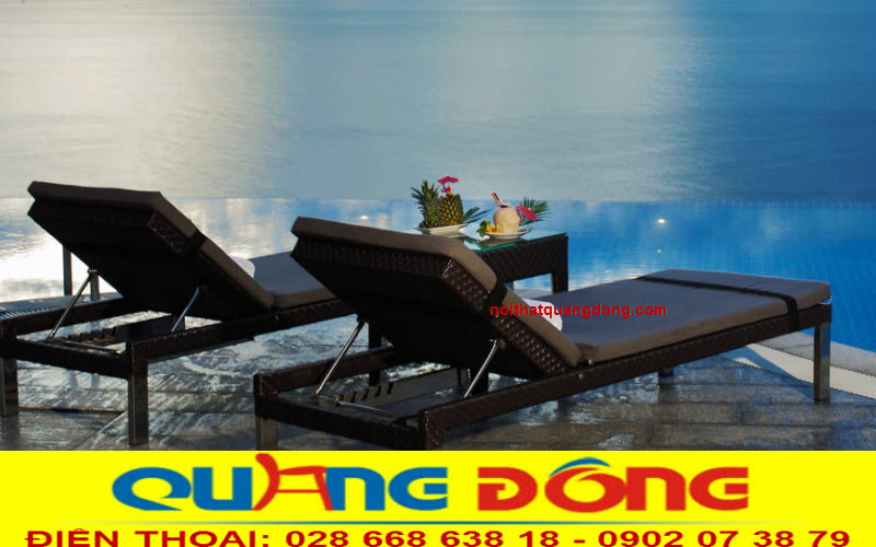 Ghế hồ bơi giả m&acirc;y QD-254 đẹp v&agrave; quyến rũ c&ugrave;ng &aacute;nh ho&agrave;ng h&ocirc;n bu&ocirc;ng xuống tại rosaka Nha Trang.
