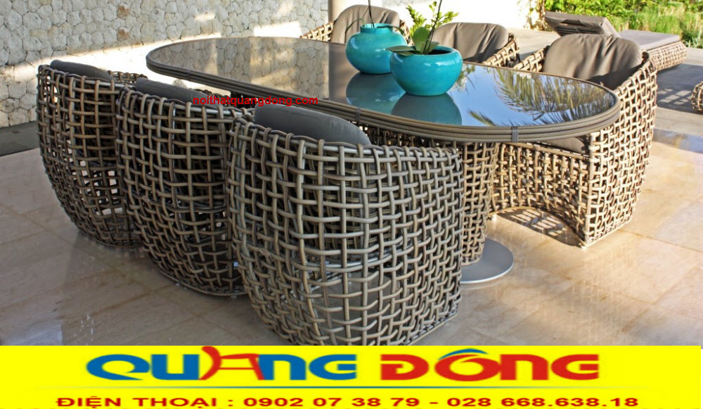 Bàn ghế giả mây QD-369_Bàn ghế ngoại thất sân vườn Bàn ghế giả mây QD-369 đan nhựa giả mây bản lớn dạng sợi bán nguyệt, màu trắng đẹp mắt.
