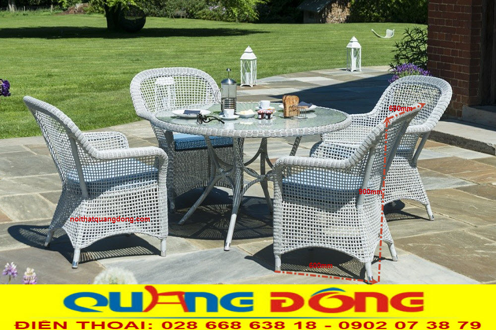 B&agrave;n ghế giả m&acirc;y QD-2051 l&agrave; sản phẩm b&agrave;n ghế may nhựa chất lượng cao được bảo h&agrave;nh 1 năm.