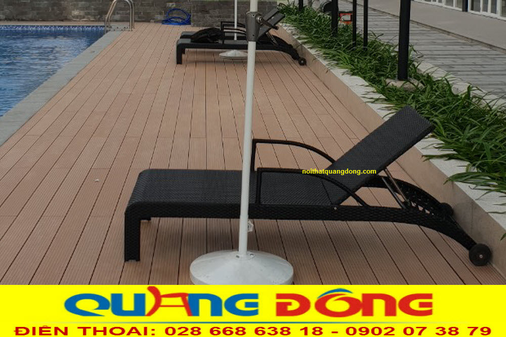 Ghế hồ bơi tại hồ bơi chung cư an lạc Ghế hồ bơi nhựa giả mây chụp tại chung cư an lạc,ghế nằm thư giãn màu đen, đan mây nhựa cao cấp.