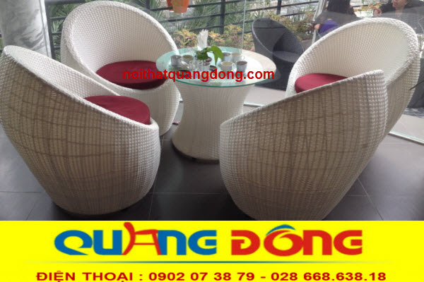 Bàn ghế mây nhựa có phải là sản phẩm ngoài trời tốt nhất hiện nay không?