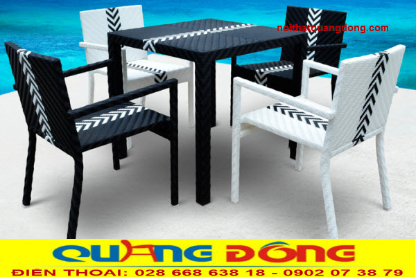 Mua bàn ghế mây nhựa từ nhà sản xuất có lợi gì? 