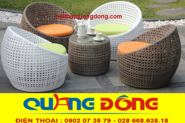 Nhà cung cấp bàn ghế giả mây xuất phát từ làng nghề.