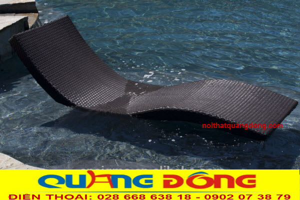 Những mẫu ghế hồ bơi giả mây bắt chước hình sóng.